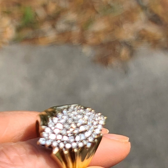 14K Gold Diamond Ring - Picture 3 of 5